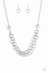 Paparazzi Daring Diva - silver