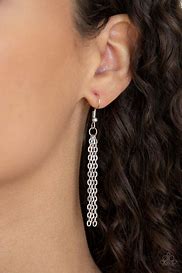 Paparazzi Empirical Elegance - white