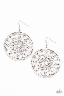 Paparazzi Make a Mandala out of you - silver