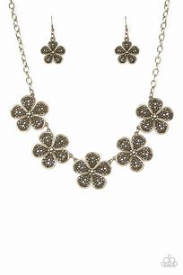 Paparazzi No Common Daisy - brass
