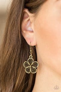 Paparazzi No Common Daisy - brass
