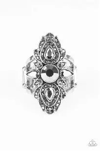 Paparazzi - Glam Demand - silver