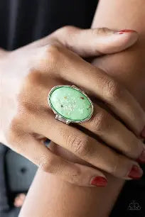 Paparazzi - Glittery with Envy - green