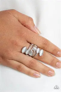 Paparazzi - Wraparound Radiance - white