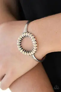 Paparazzi - Divinely Desert - White