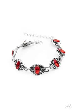 Paparazzi - Crown Privilage - red