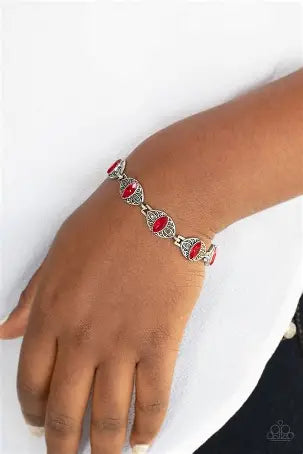 Paparazzi - Crown Privilage - red