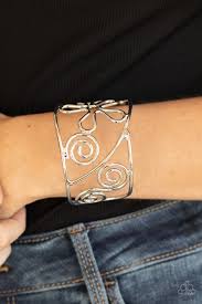 Paparazzi - Groovy Sensations - silver