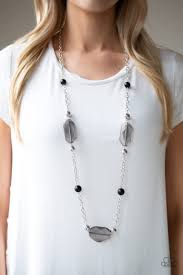 Paparazzi - Crystal Charm - black