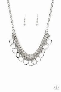 Paparazzi Ring Leader Radiance - silver