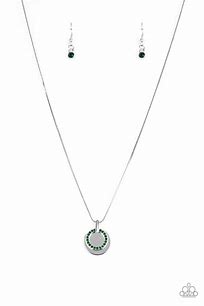 Paparazzi Front and CENTERED - green
