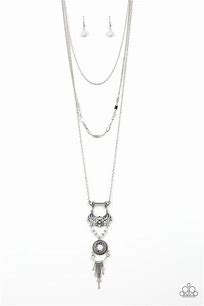 Paparazzi Wildland Wonderland - white