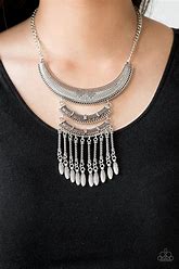 Paparazzi Eastern Empress - silver